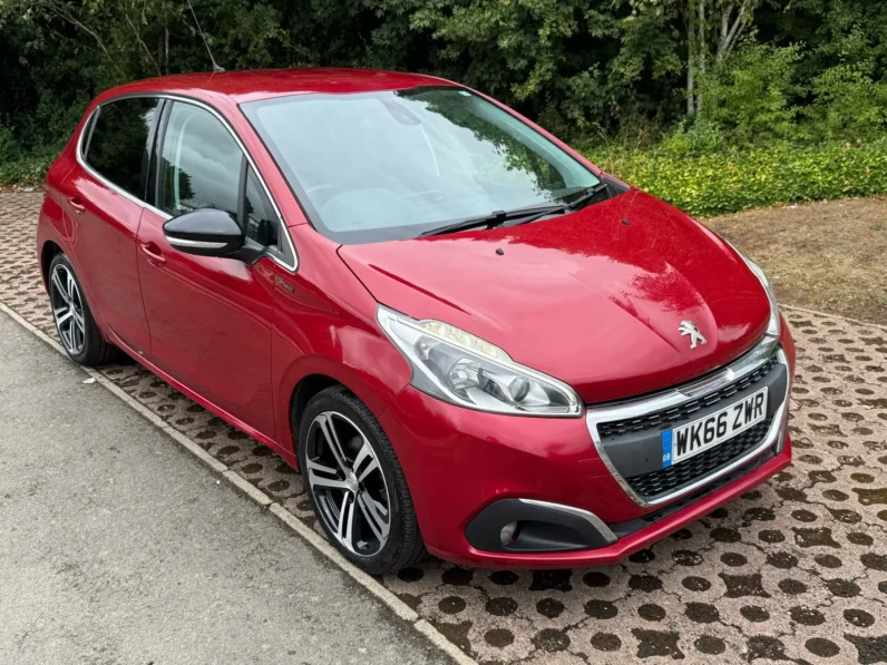 Peugeot 208 Gt line Manual