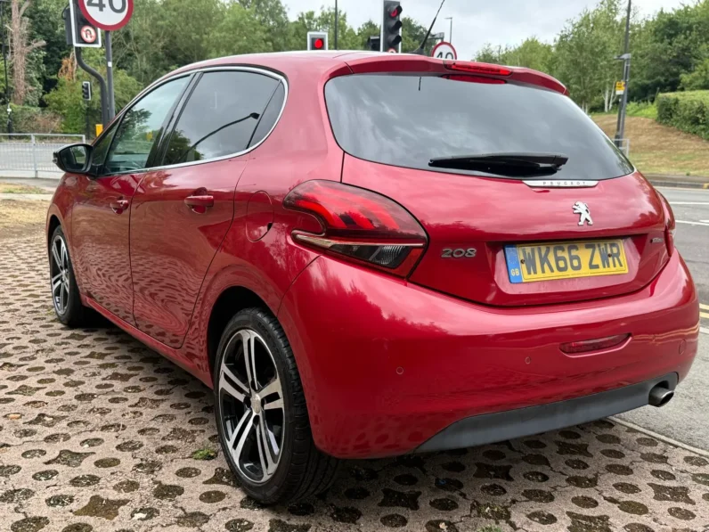 Peugeot 208 Gt line Manual