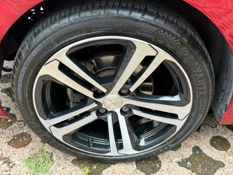 Peugeot 208 Gt line Manual