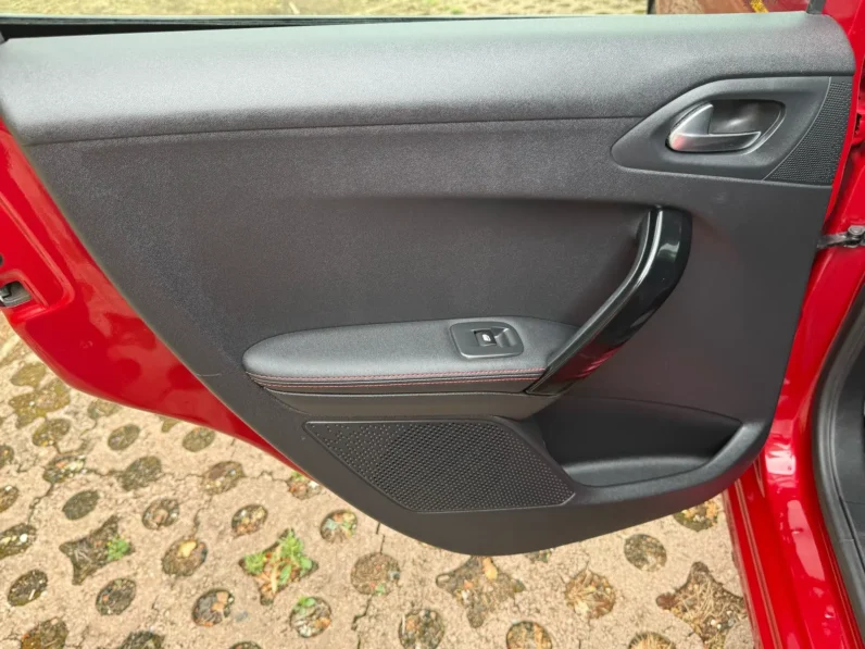 Peugeot 208 Gt line Manual