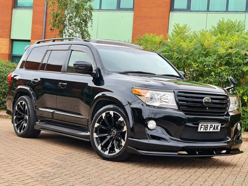 Toyota Land Cruiser 200 Series V8 AX G