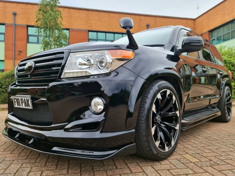 Toyota Land Cruiser 200 Series V8 AX G