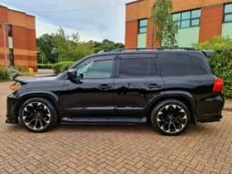 Toyota Land Cruiser 200 Series V8 AX G