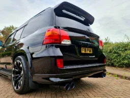 Toyota Land Cruiser 200 Series V8 AX G