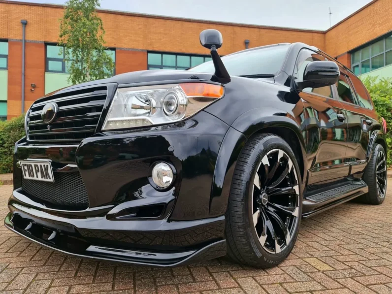 Toyota Land Cruiser 200 Series V8 AX G