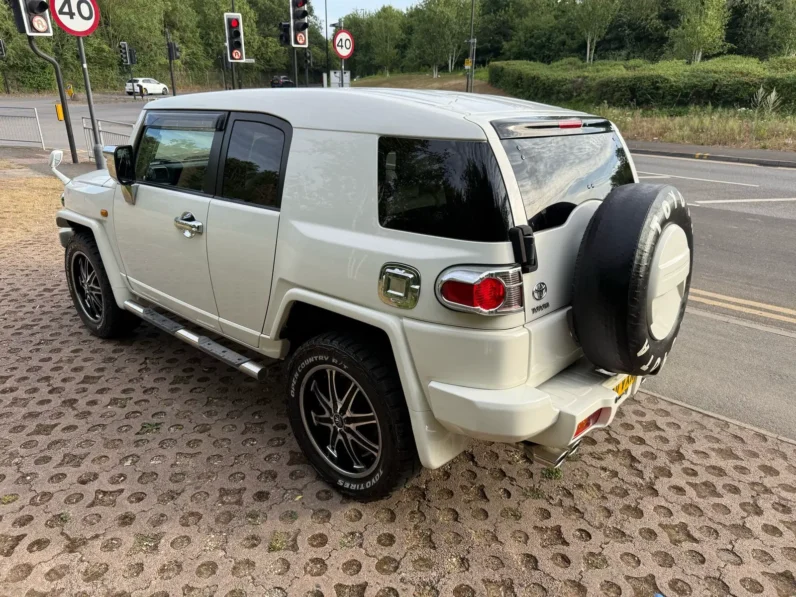 Toyota FJ Cruiser