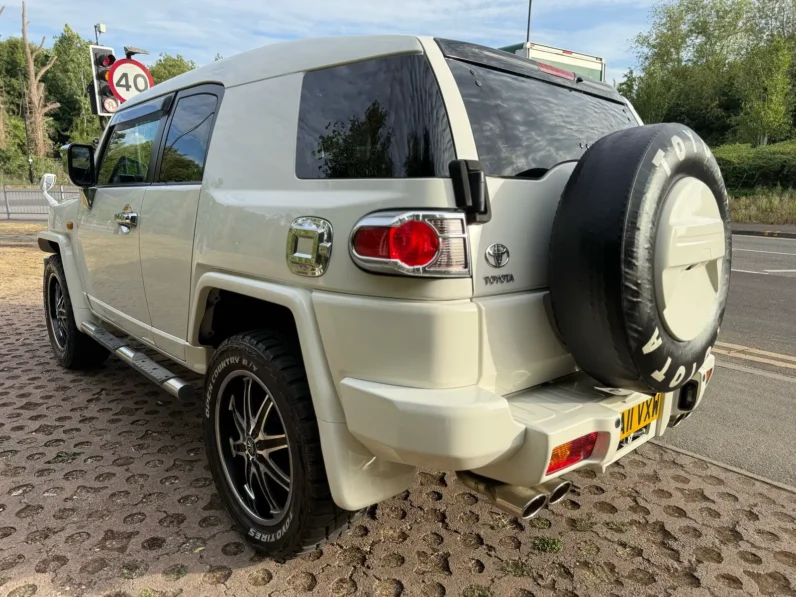 Toyota FJ Cruiser