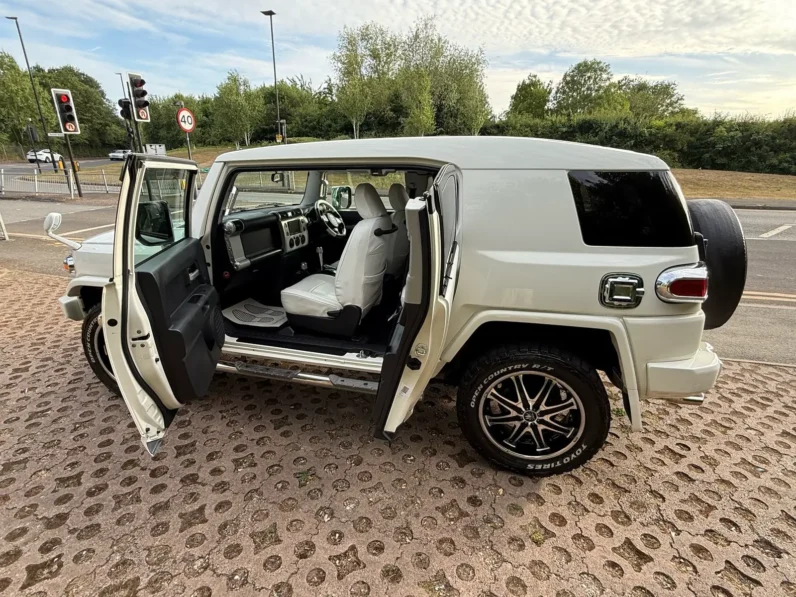 Toyota FJ Cruiser