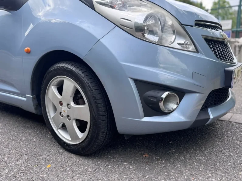 Chevrolet spark LT