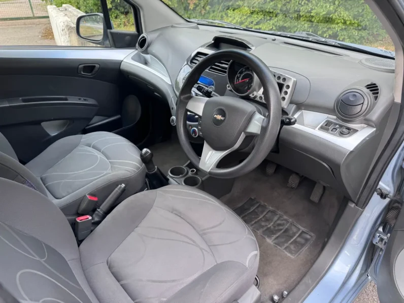 Chevrolet spark LT