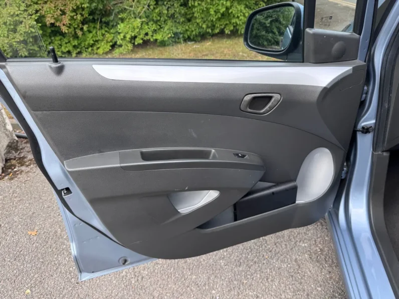 Chevrolet spark LT