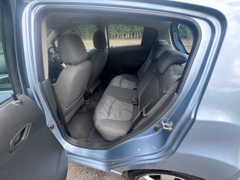 Chevrolet spark LT