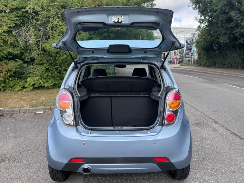 Chevrolet spark LT