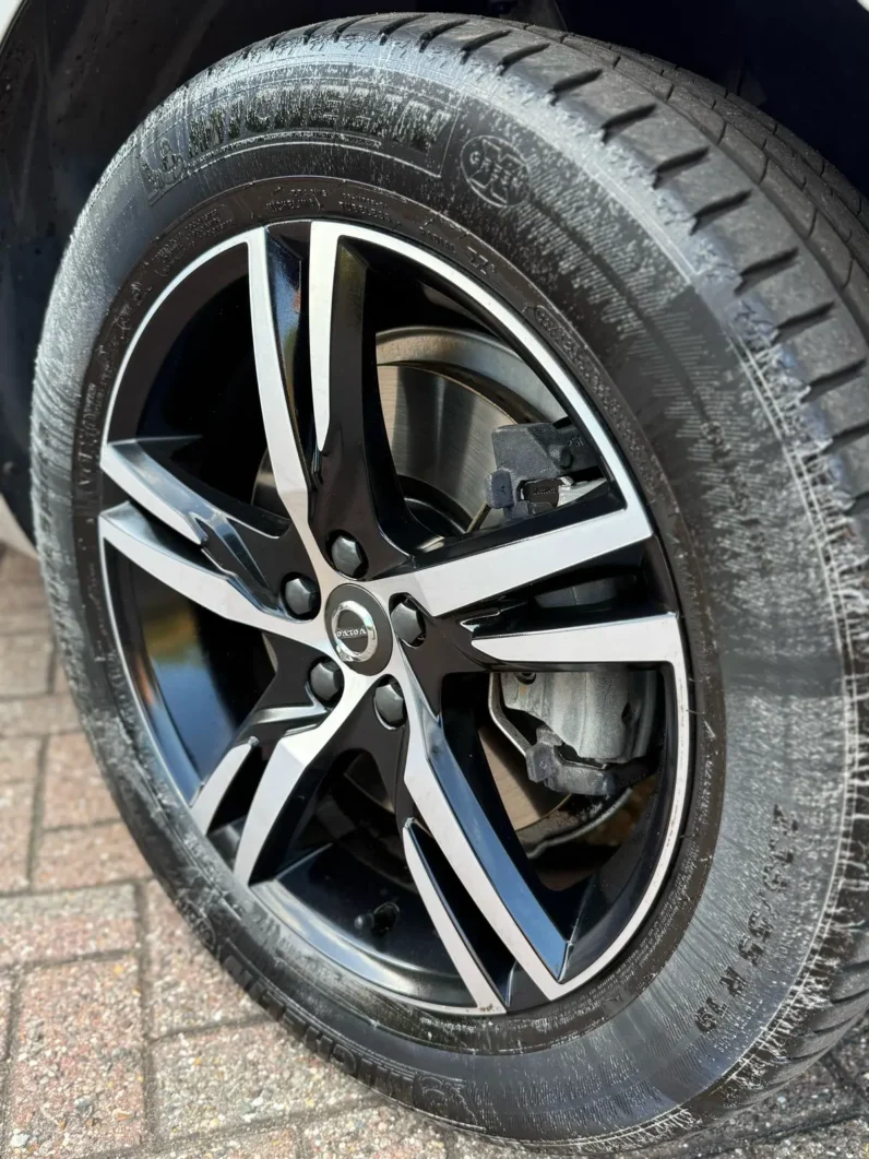 Volvo xc60 R design