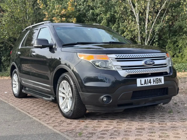 FORD EXPLORER XLT LEFT Black