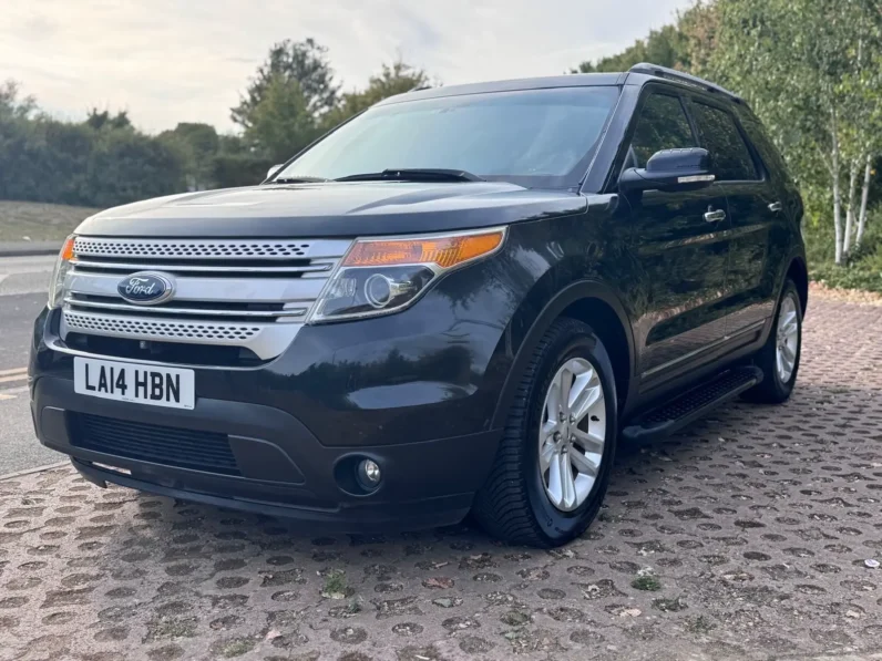 FORD EXPLORER XLT LEFT Black