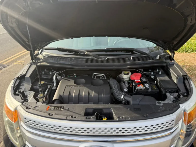 FORD EXPLORER XLT LEFT Black