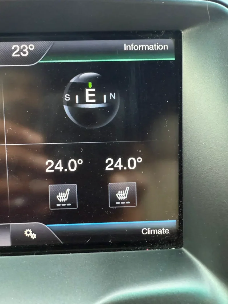 FORD EXPLORER XLT LEFT Black