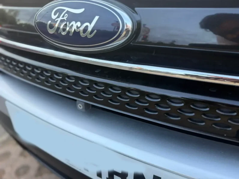 FORD EXPLORER XLT LEFT SILVER