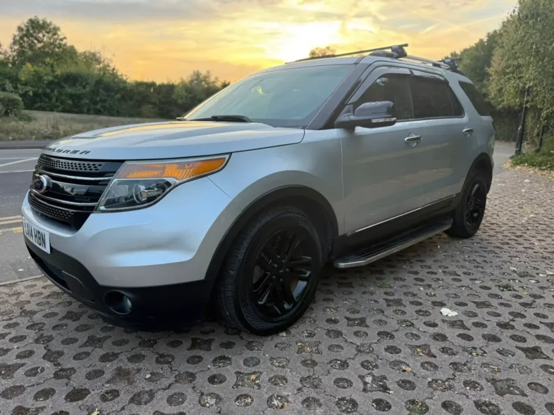 FORD EXPLORER XLT LEFT SILVER