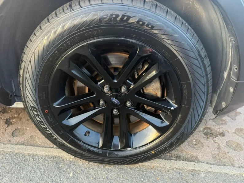 FORD EXPLORER XLT LEFT SILVER