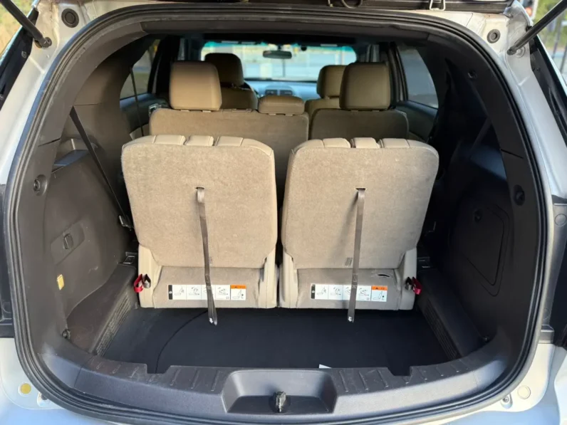 FORD EXPLORER XLT LEFT SILVER