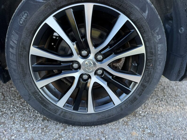 2012 Toyota Estima 2.4 Petrol Hybrid Automatic – 65,000 Miles